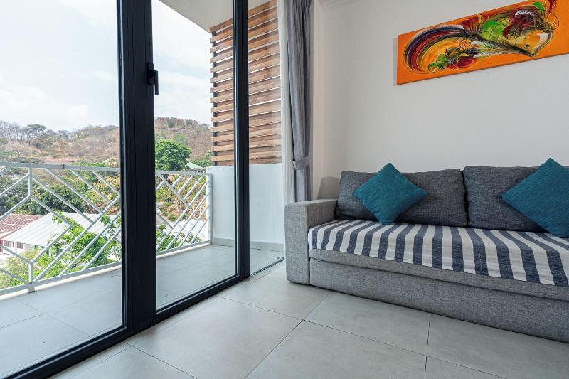 Komodo Suites Downtown image