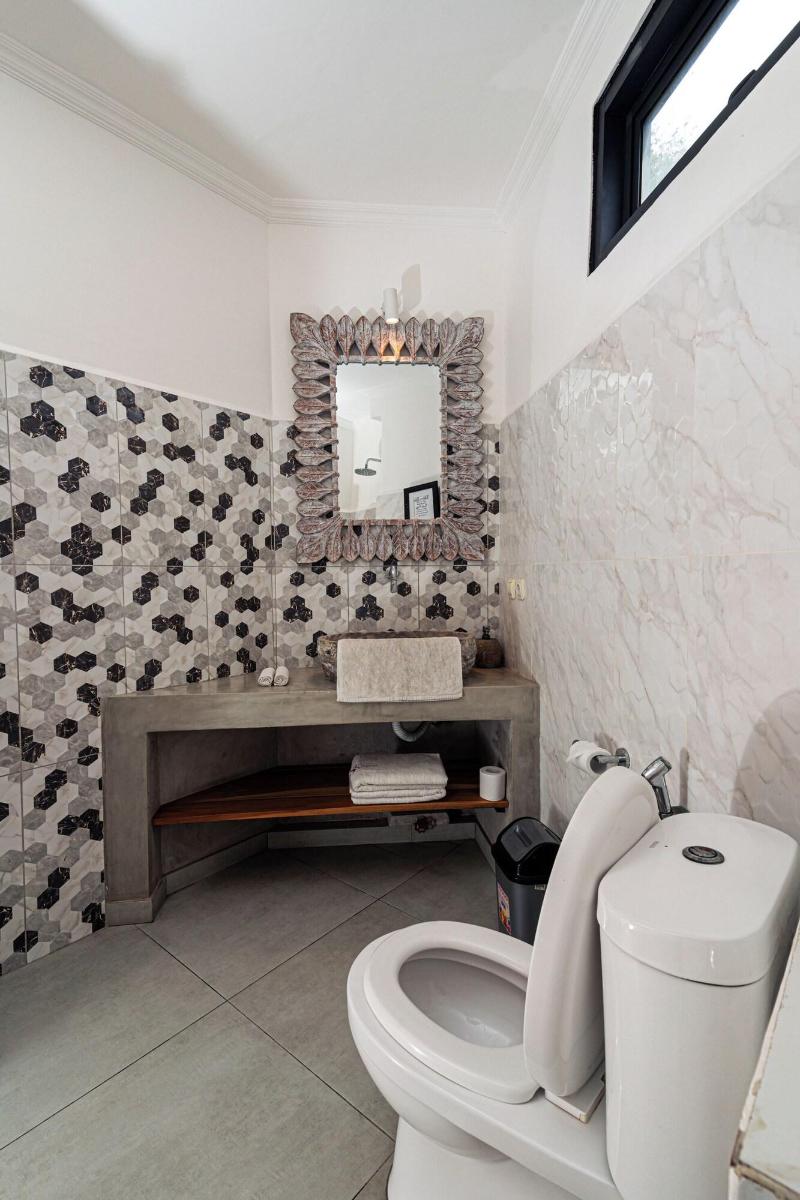Komodo Suites Downtown image