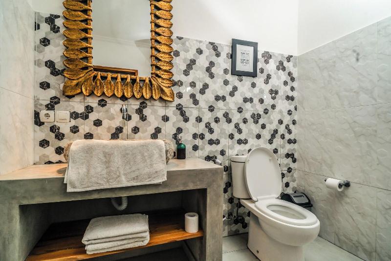 Komodo Suites Downtown image