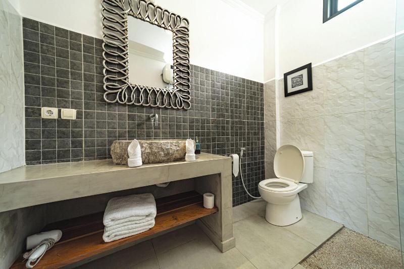 Komodo Suites Downtown image
