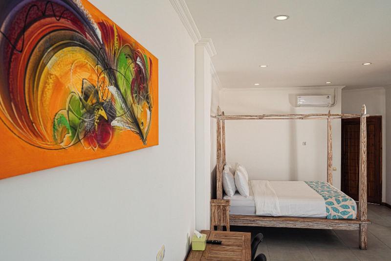 Komodo Suites Downtown image