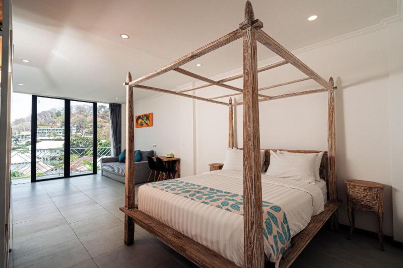Komodo Suites Downtown image