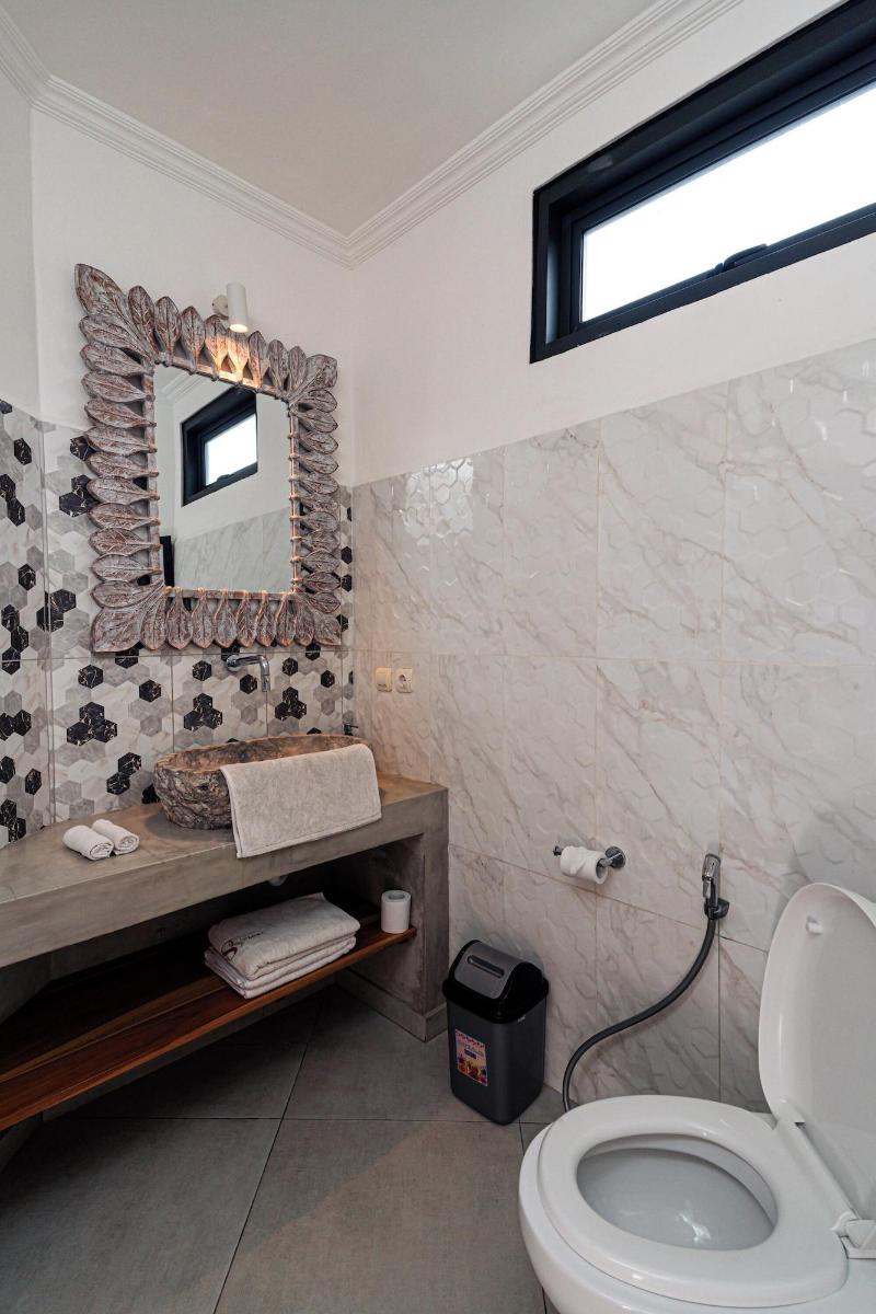 Komodo Suites Downtown image