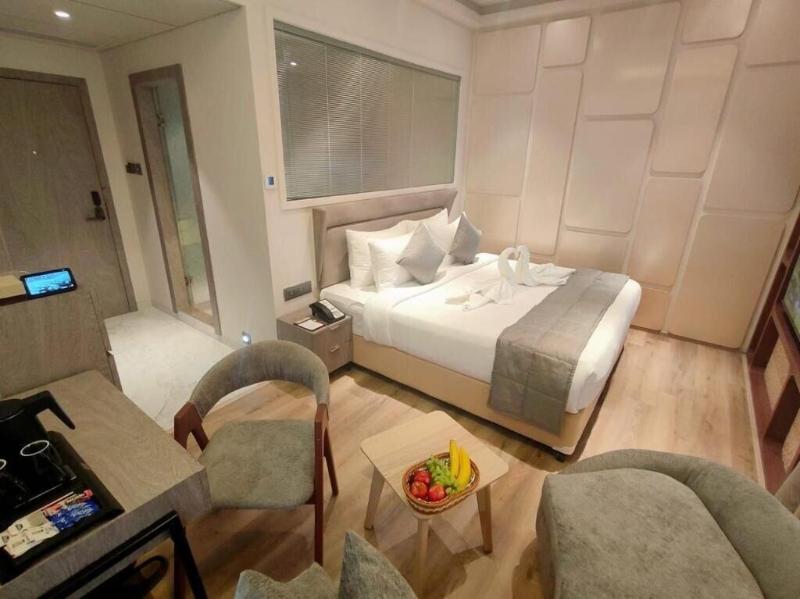 Maxxvalue Hotel Midc image