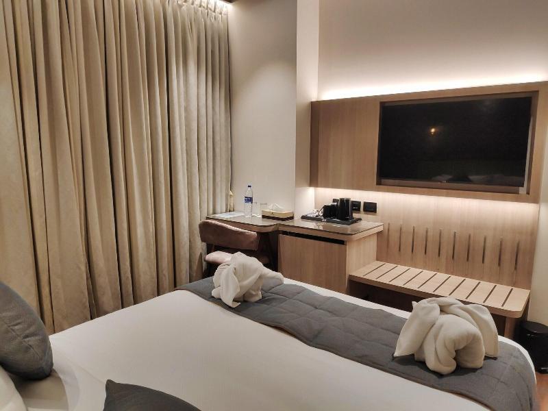 Maxxvalue Hotel Midc image