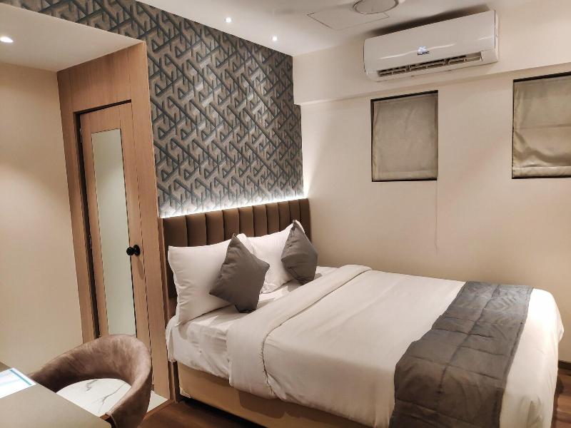 Maxxvalue Hotel Midc image