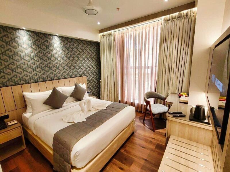 Maxxvalue Hotel Midc image