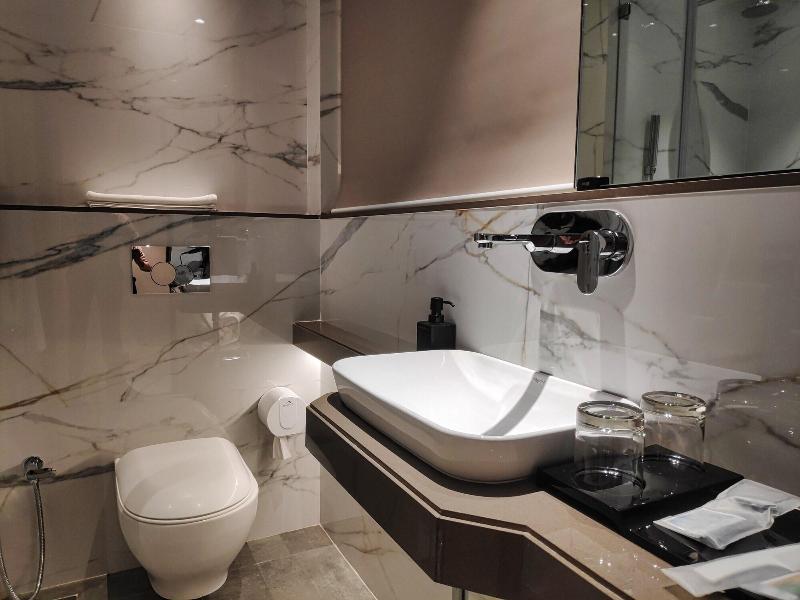 Maxxvalue Hotel Midc image
