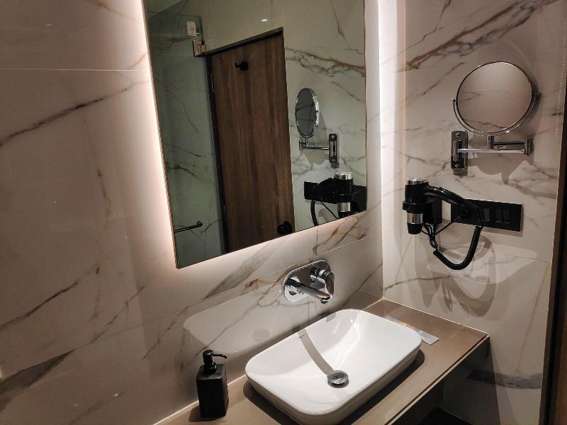 Maxxvalue Hotel Midc image