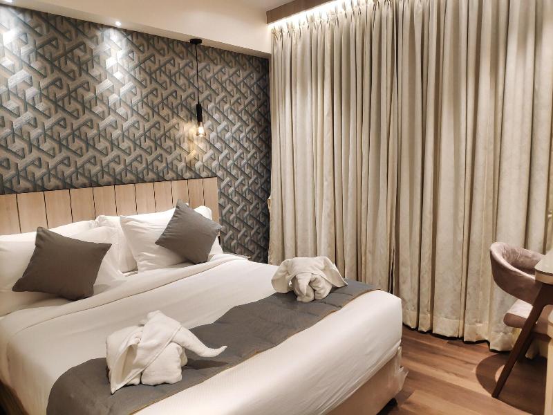 Maxxvalue Hotel Midc image