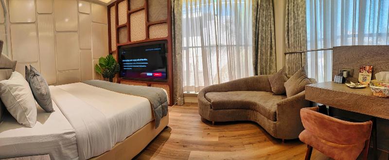 Maxxvalue Hotel Midc image