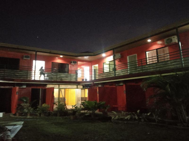 Max Travellers Inn image