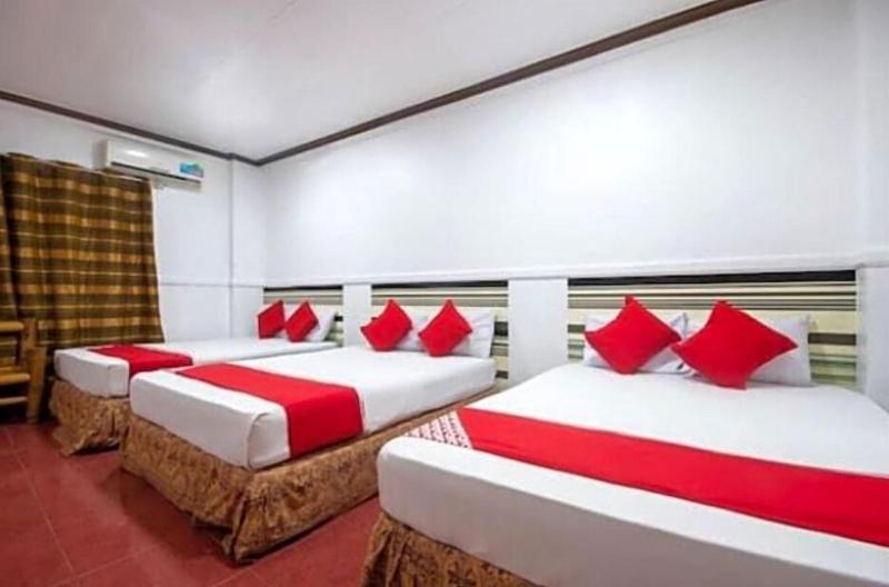 Max Travellers Inn image