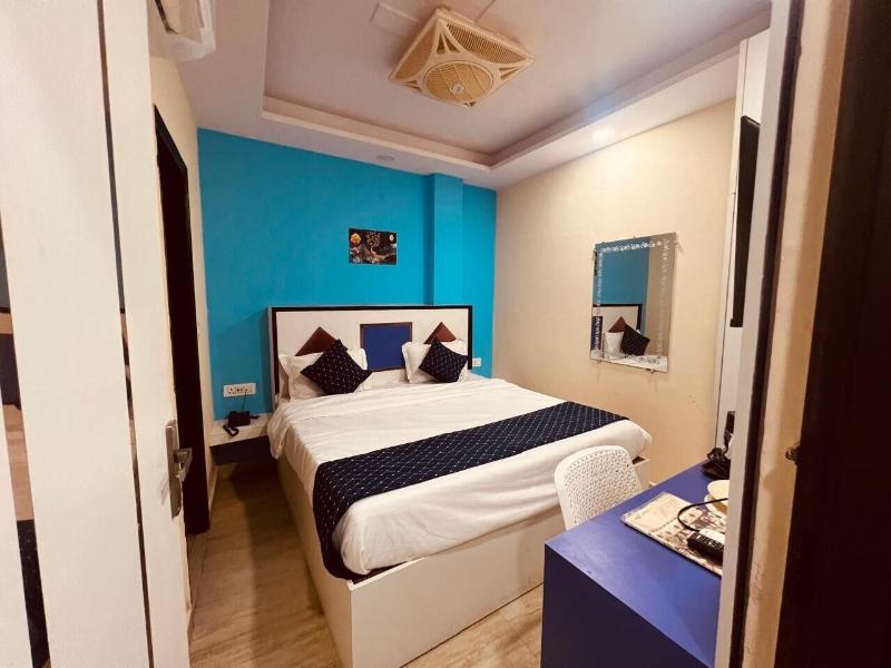 Hotel Metro View Adarsh Nagar Metro image