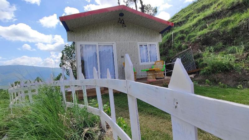 Adaara Retreat