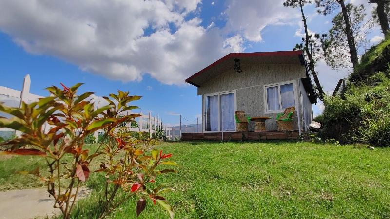 Adaara Retreat