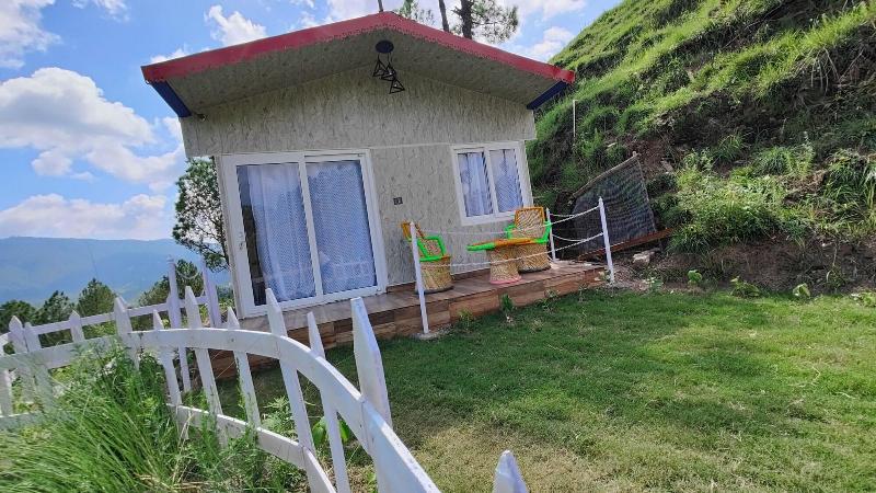 Adaara Retreat