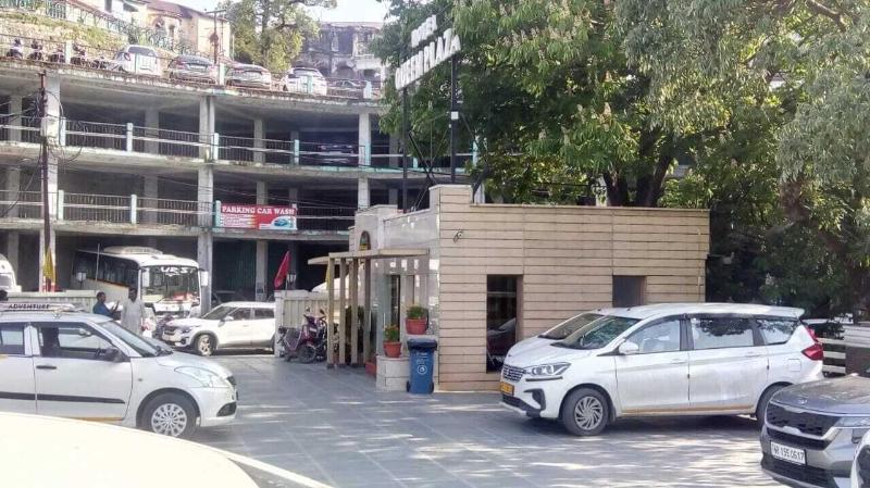 Hotel Queen Plaza — general view