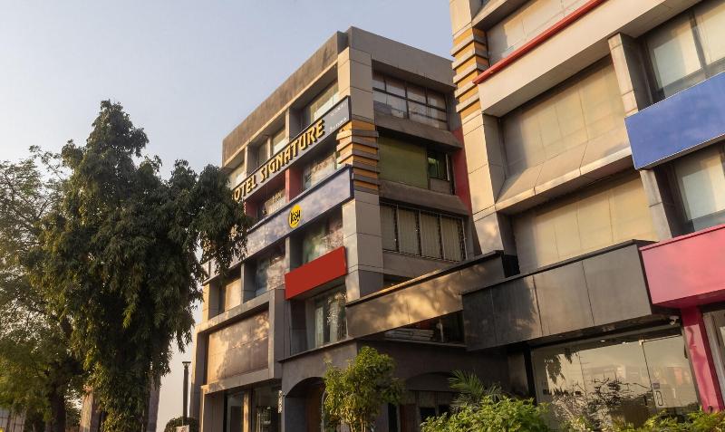 Itsy Hotels Signature Nehru Nagar image