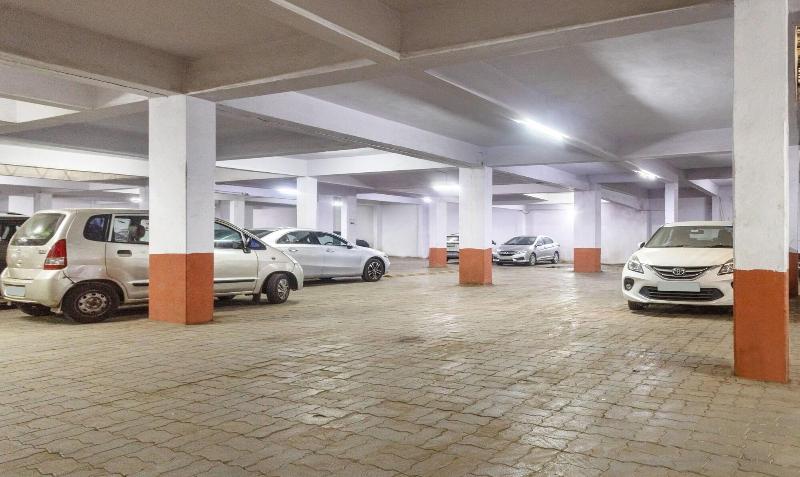 Itsy Hotels Signature Nehru Nagar image