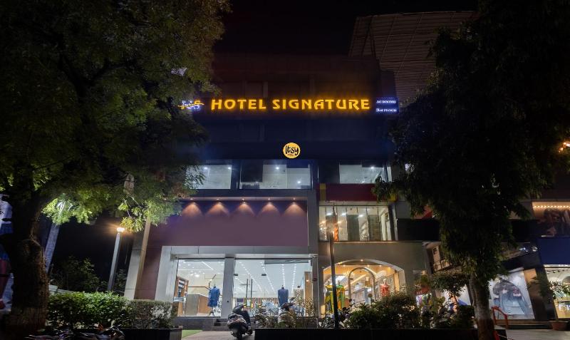 Itsy Hotels Signature Nehru Nagar image