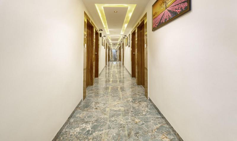 Itsy Hotels Signature Nehru Nagar image