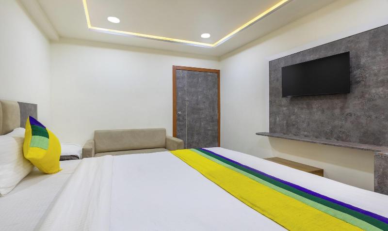 Itsy Hotels Signature Nehru Nagar image