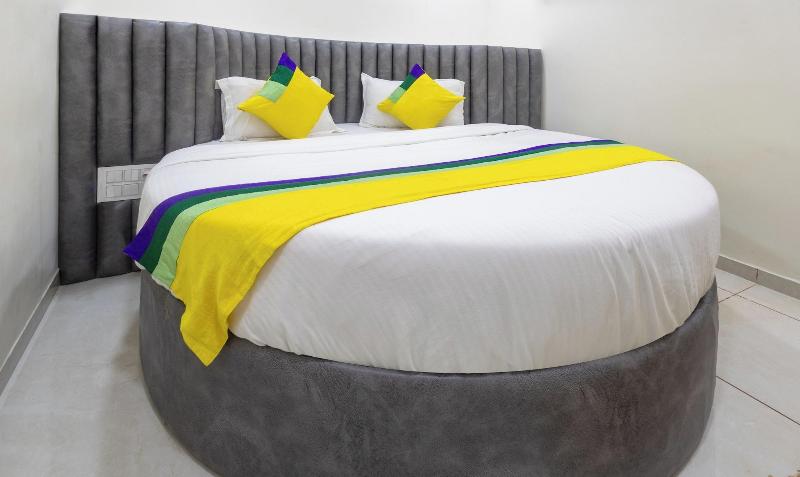 Itsy Hotels Signature Nehru Nagar image