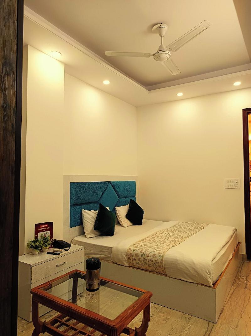 Hotel Diamond Stay Nizamuddin Railway St image