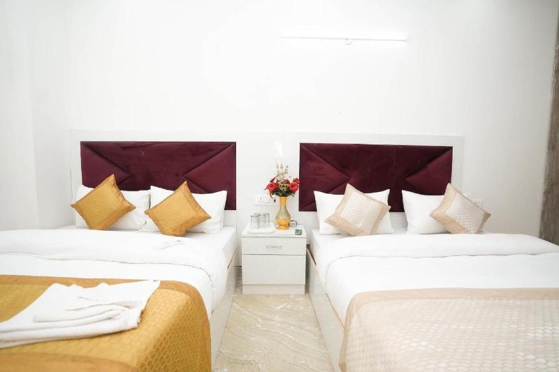 Hotel Diamond Stay Nizamuddin Railway St image