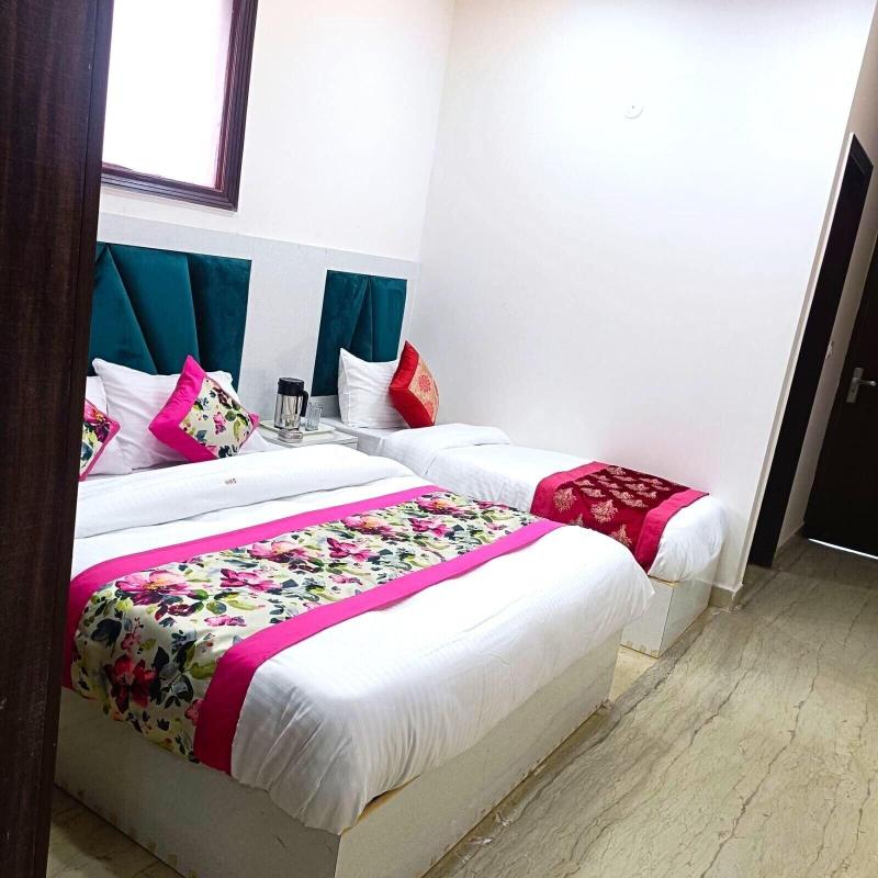 Hotel Diamond Stay Nizamuddin Railway St image
