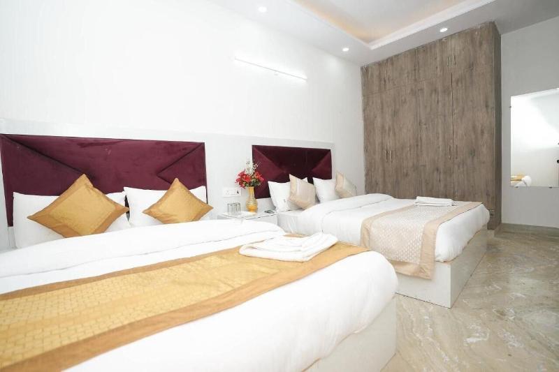 Hotel Diamond Stay Nizamuddin Railway St image