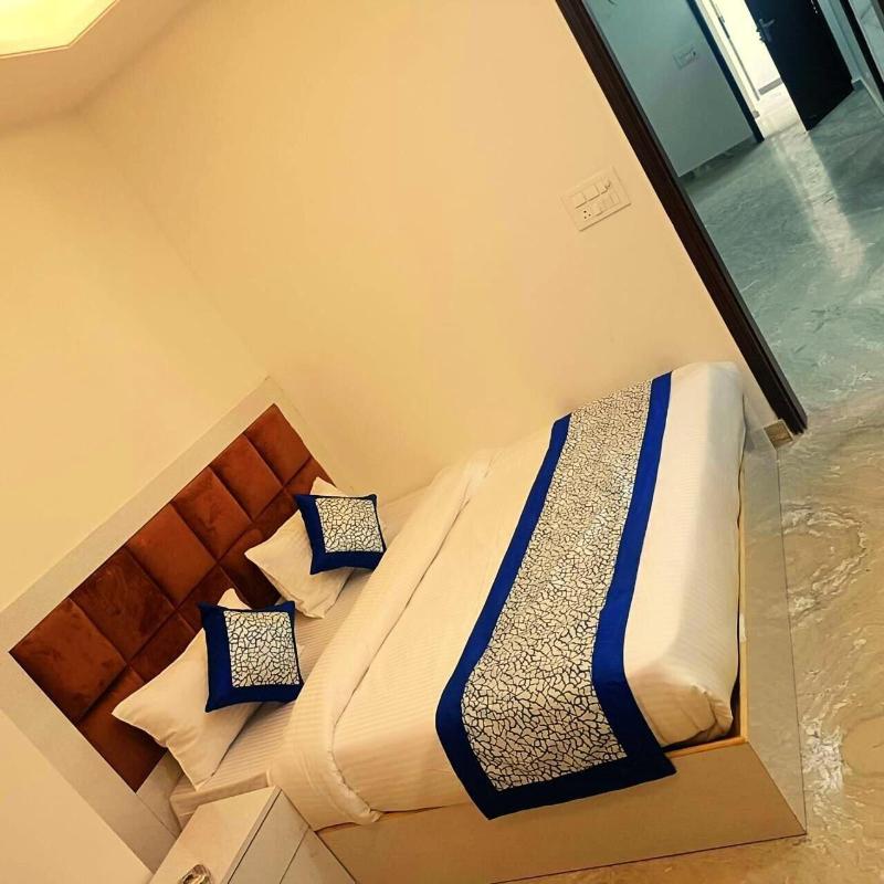 Hotel Diamond Stay Nizamuddin Railway St image