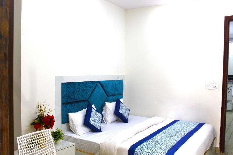 Hotel Diamond Stay Nizamuddin Railway St image