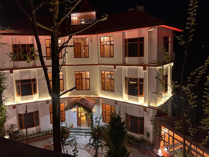 Hassan Valley Retreat image