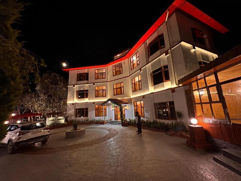 Hassan Valley Retreat image