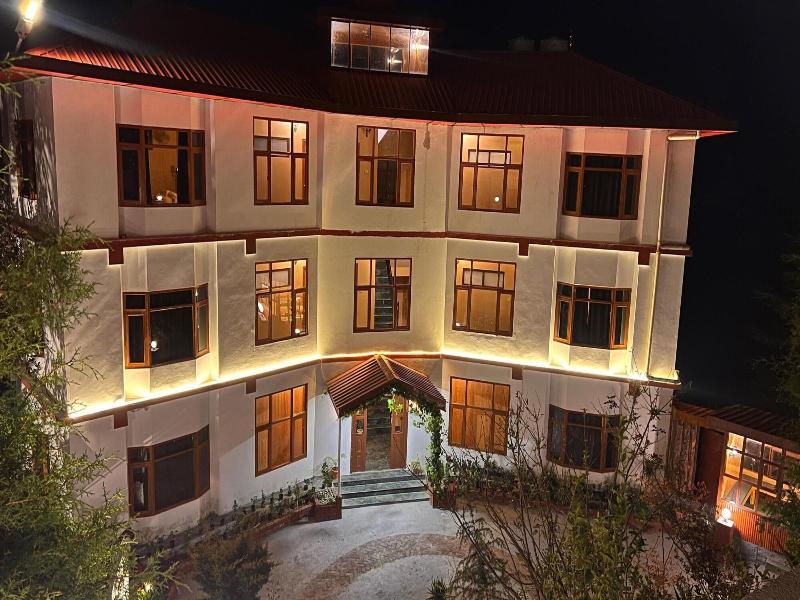 Hassan Valley Retreat image