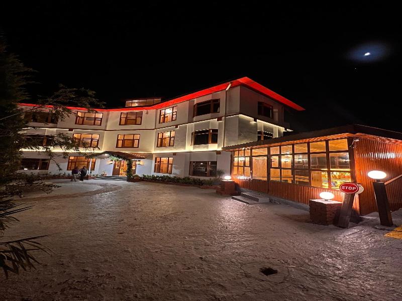 Hassan Valley Retreat image