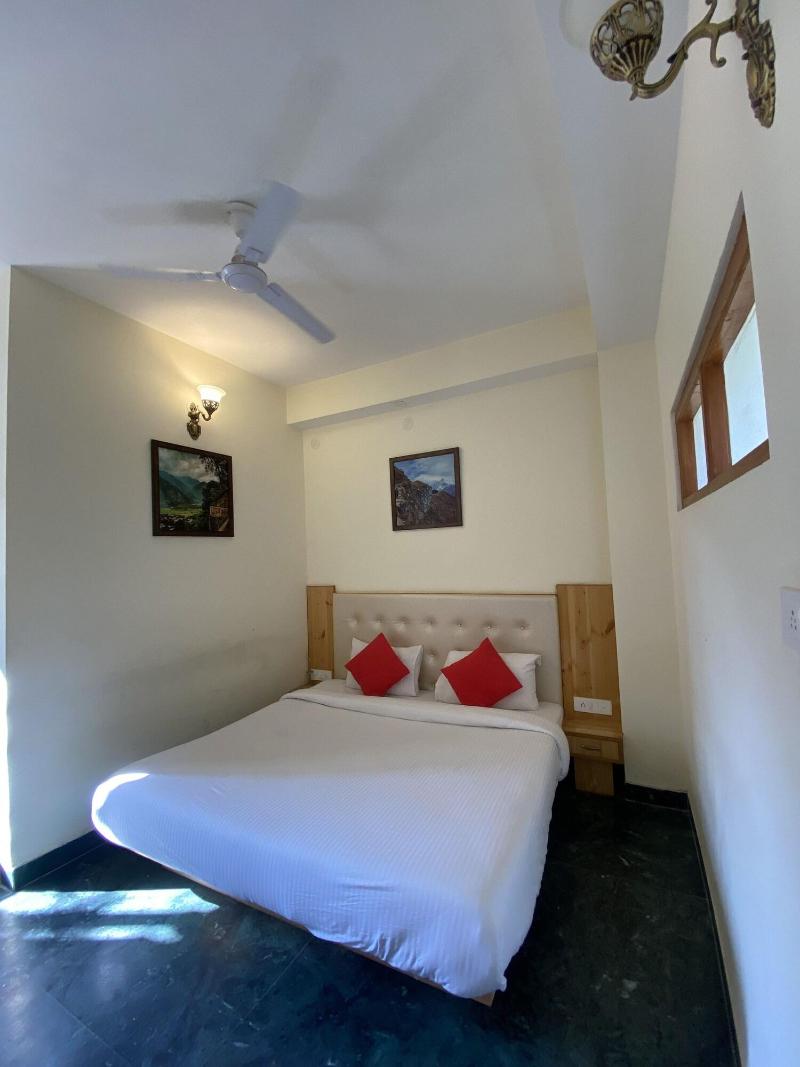 Hassan Valley Retreat image