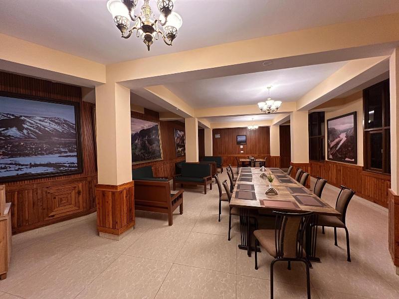 Hassan Valley Retreat image