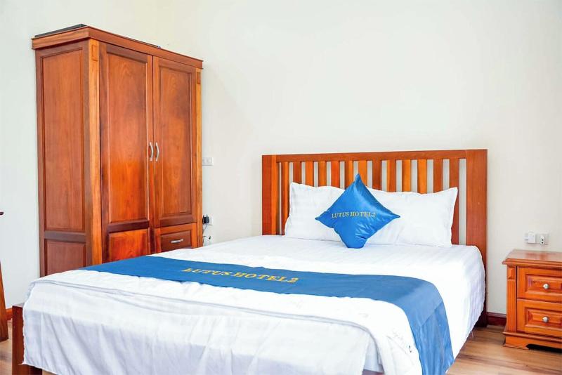 Lotus Hotel 2 Khach San Bac Ninh image