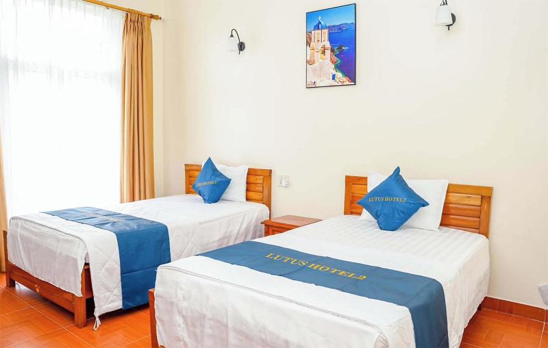 Lotus Hotel 2 Khach San Bac Ninh image