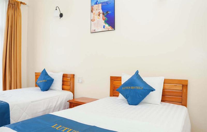 Lotus Hotel 2 Khach San Bac Ninh image