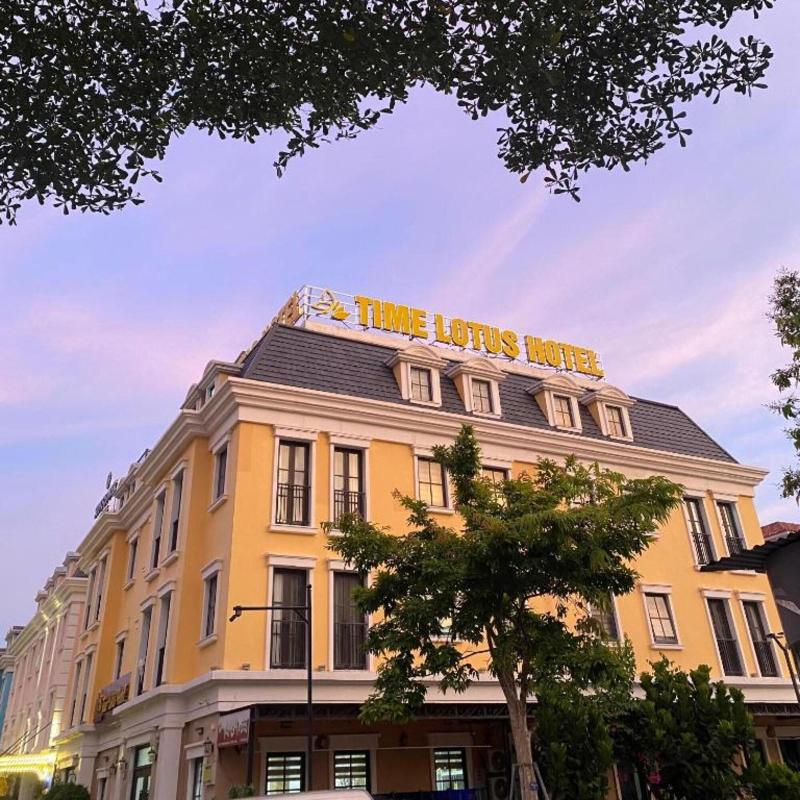 Time Lotus Hotel Halong image