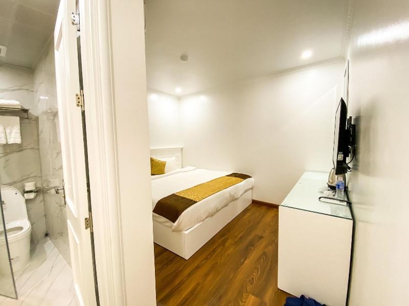 Time Lotus Hotel Halong image