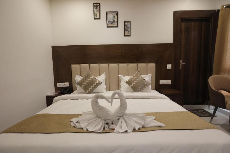 Studioz Paradise Hills Mussoorie image