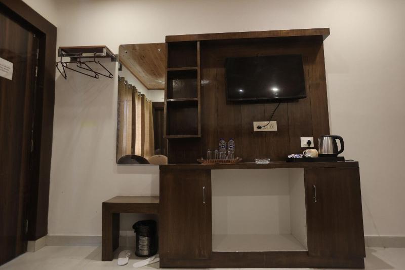 Studioz Paradise Hills Mussoorie image