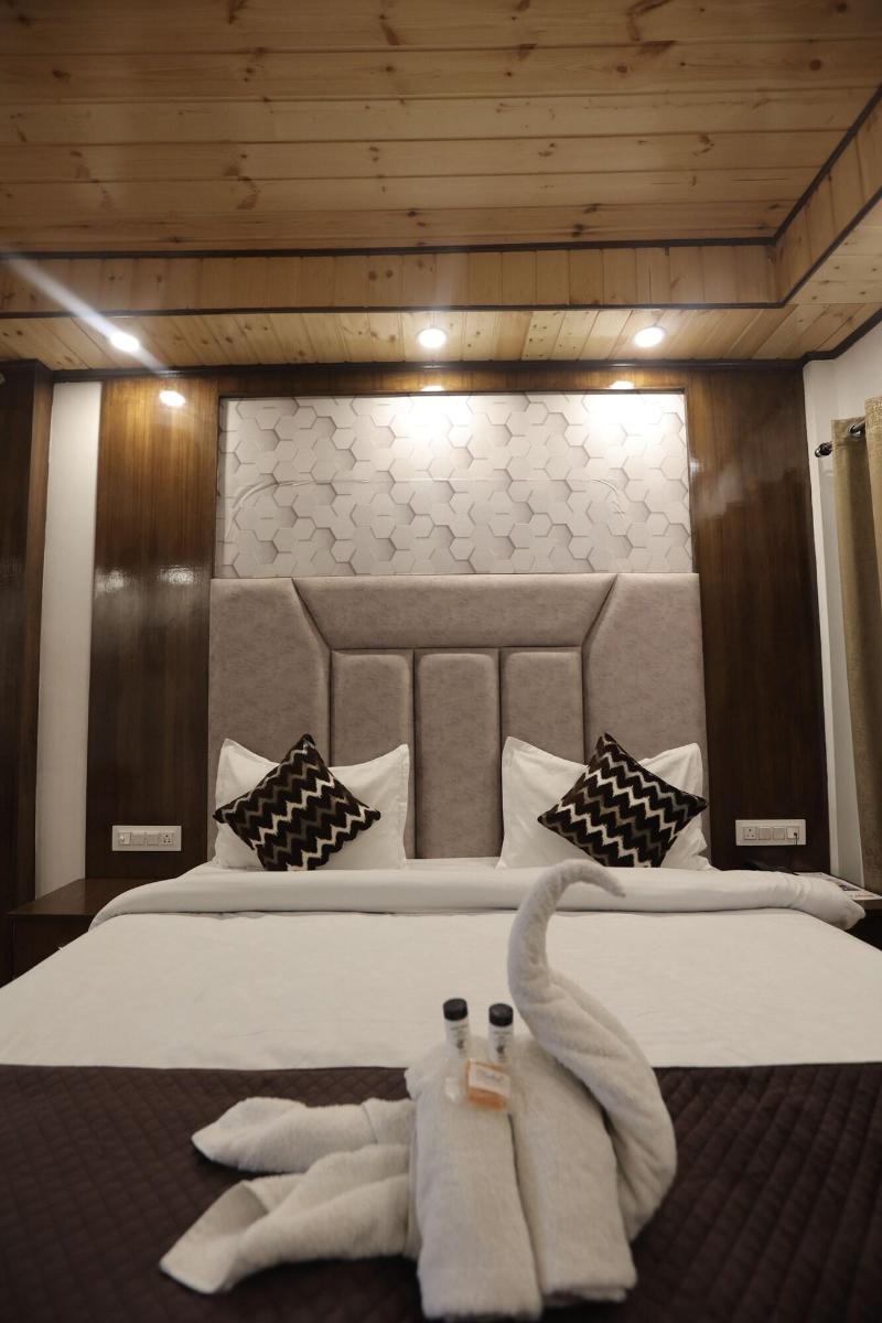 Studioz Paradise Hills Mussoorie image