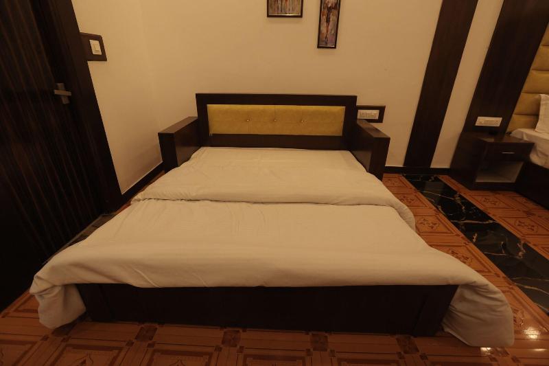 Studioz Paradise Hills Mussoorie image