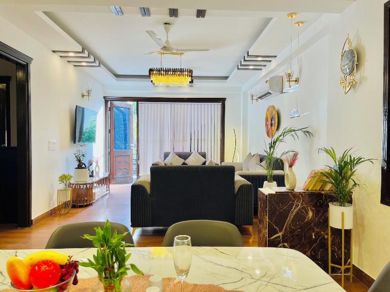Bedchambers Serviced Apartments South image